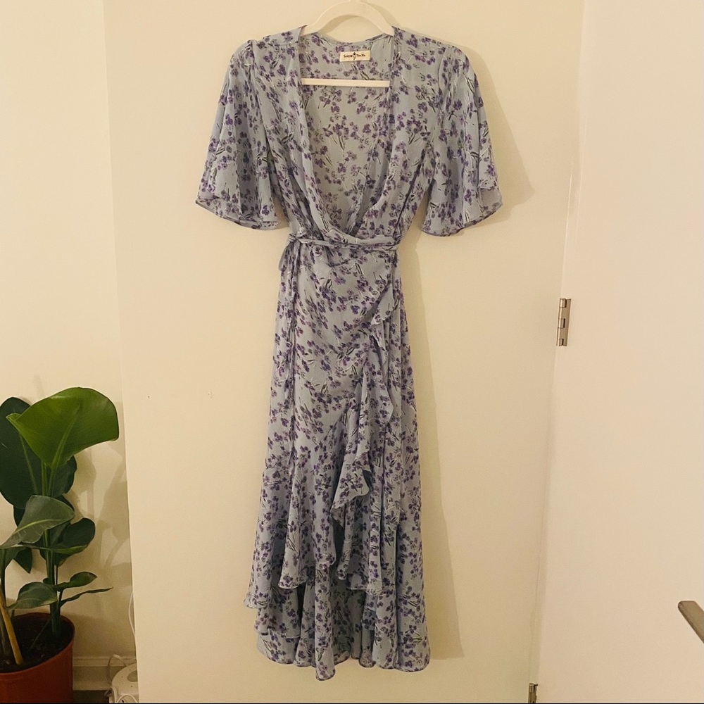 Floral midi dress- cute!
